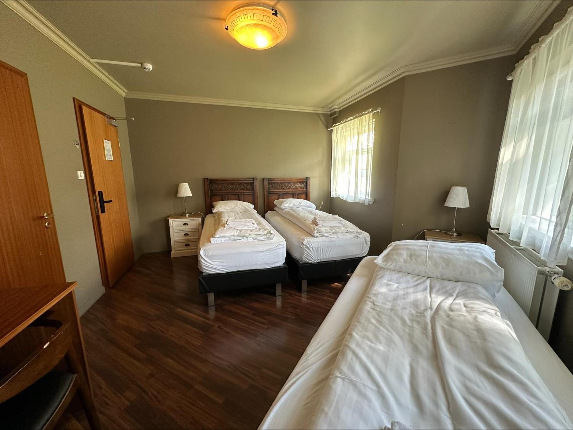 Bg4 Guesthouse آكيورِيْري المظهر الخارجي الصورة
